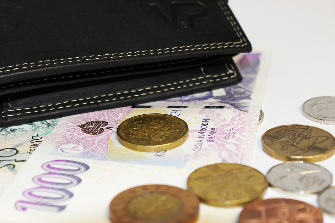 2025环球黑卡能取现6万元是真的吗？